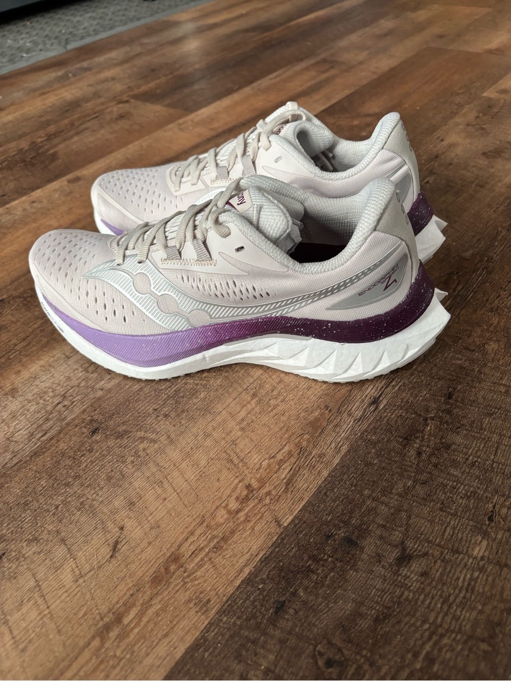 Saucony Endorphin Speed 4 Women’s 8.5